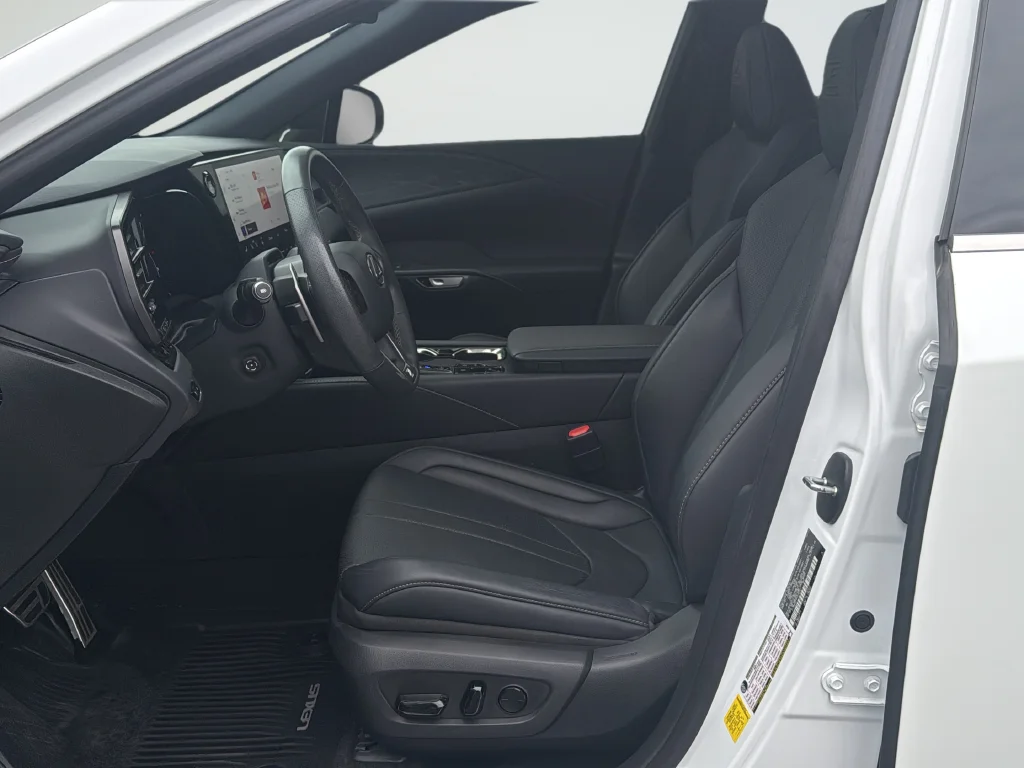 Used 2023 White Lexus 350 F Sport Handling image 10