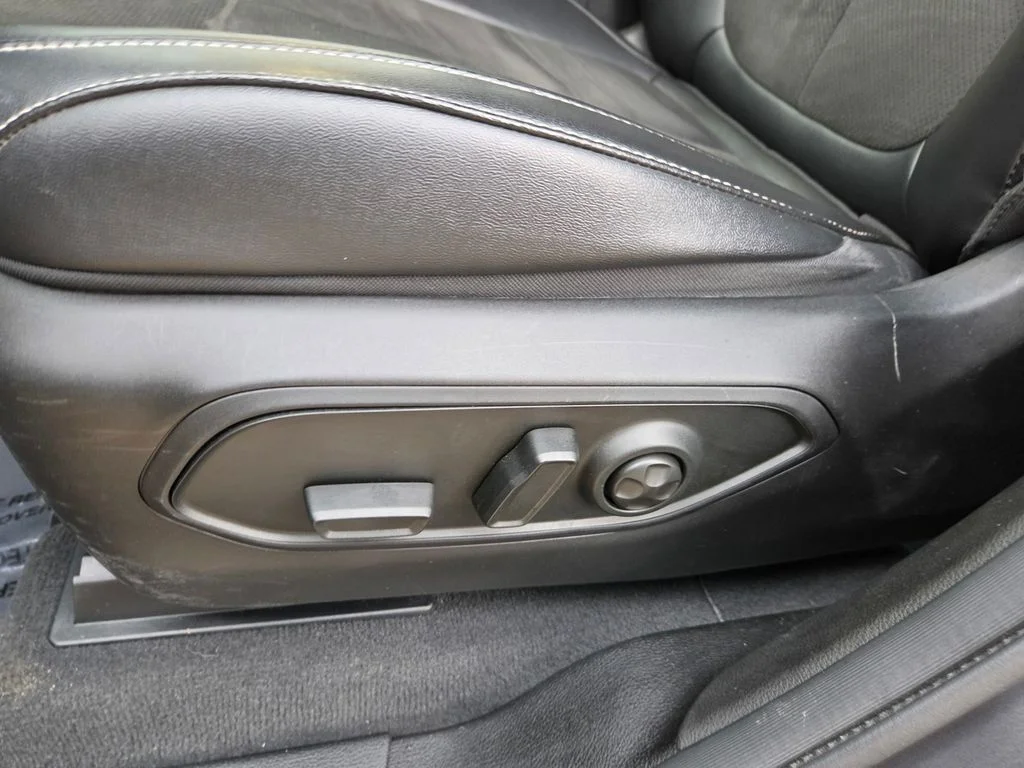 Used 2023 Gray Jeep Altitude X image 28