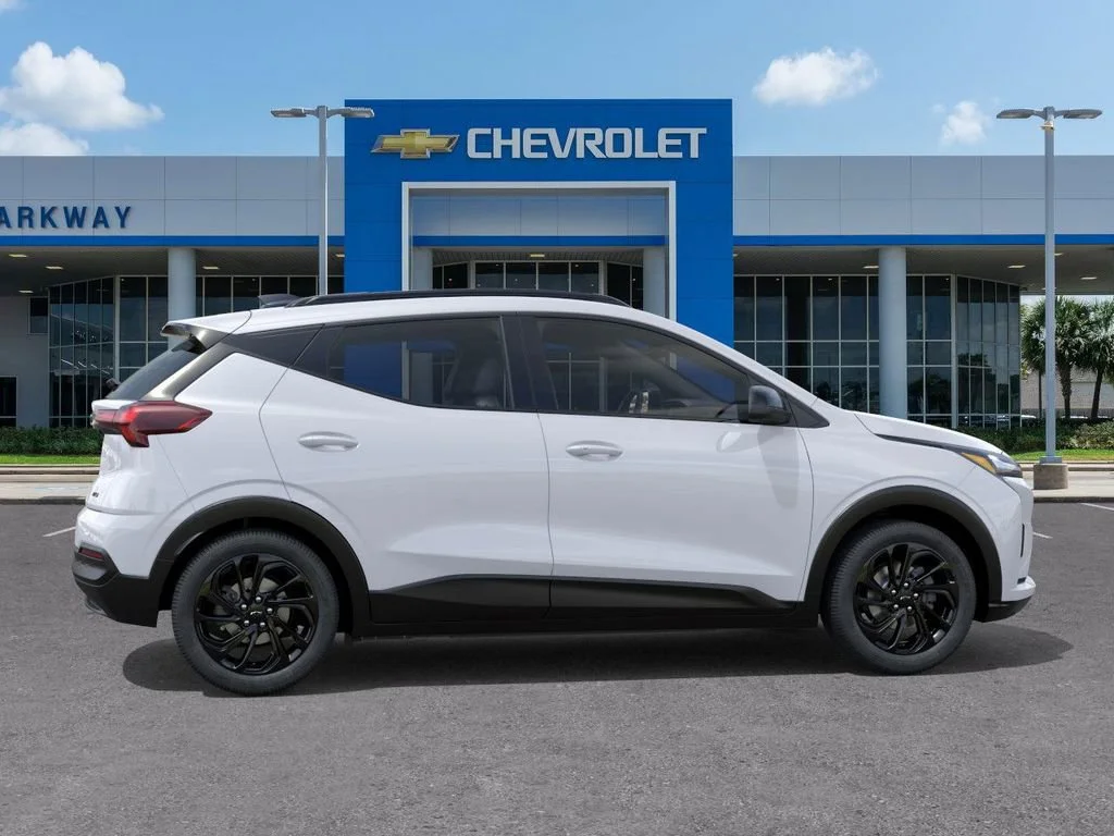 New 2027 Summit White Chevrolet RS image 5