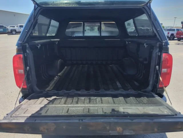Used 2017 BLACK Chevrolet 4WD Z71 image 26