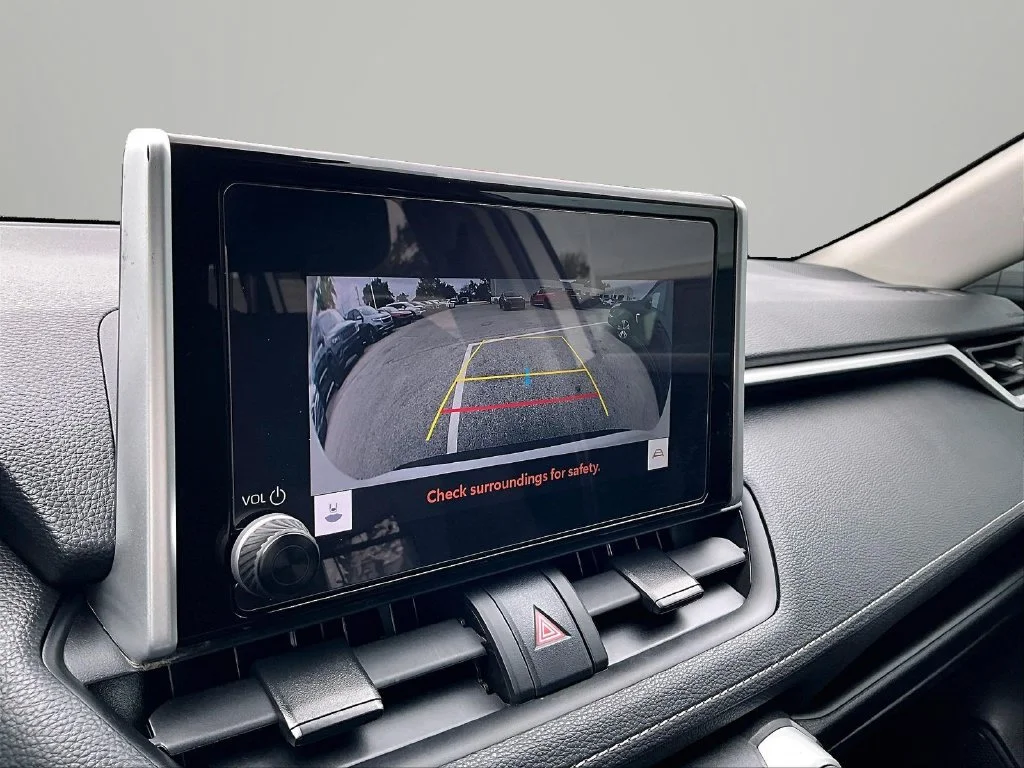 Used 2024 White Toyota XLE image 18