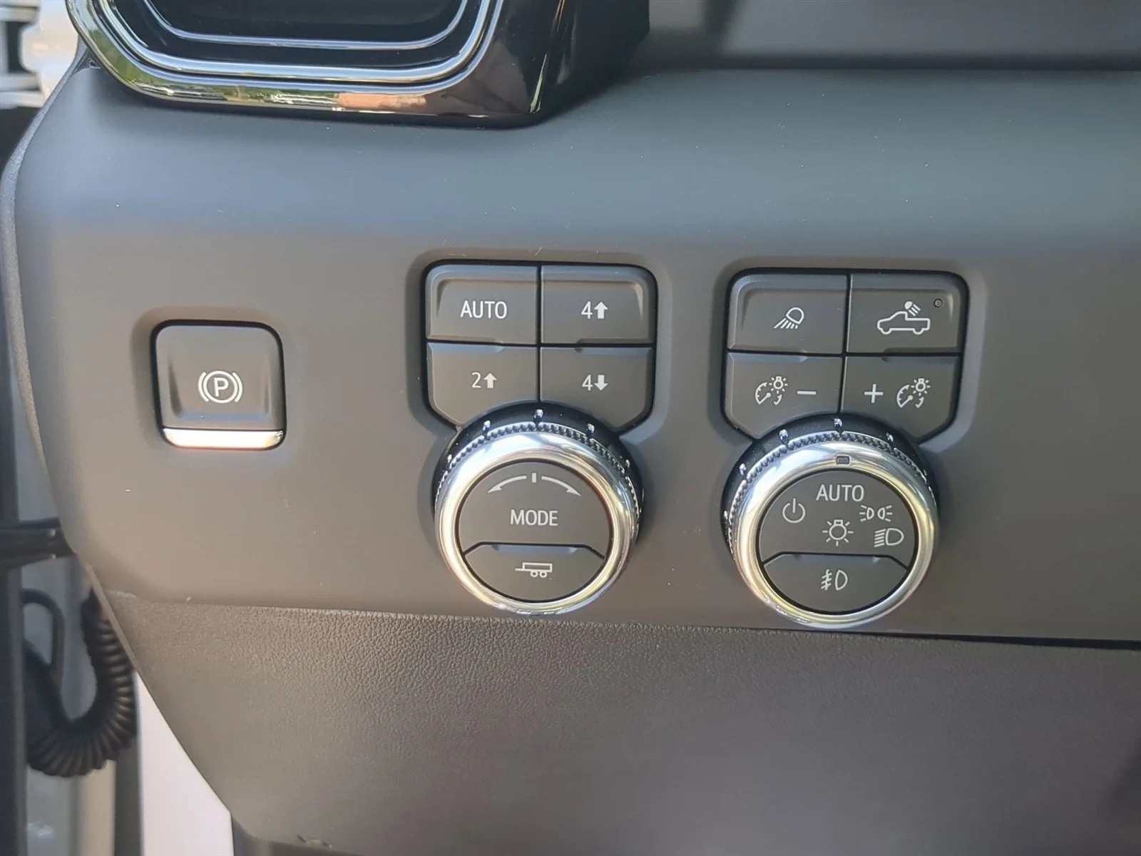 New 2026 Summit White GMC AT4X image 18