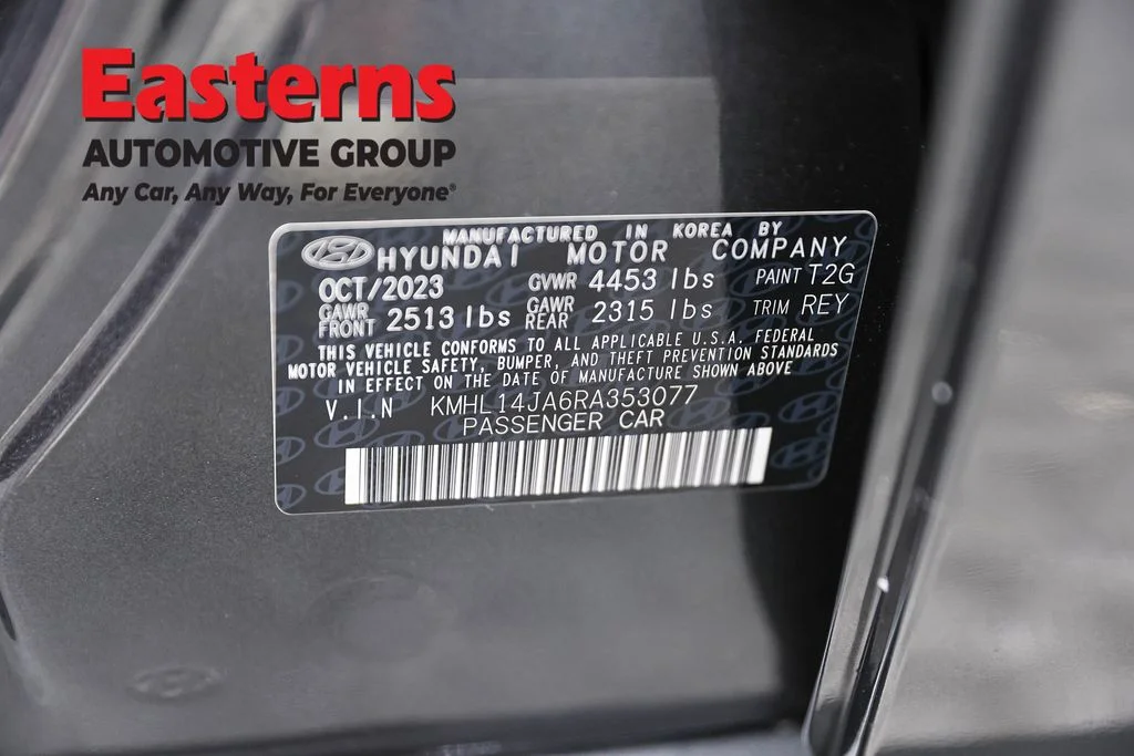 Used 2024 Gray Hyundai SEL image 37