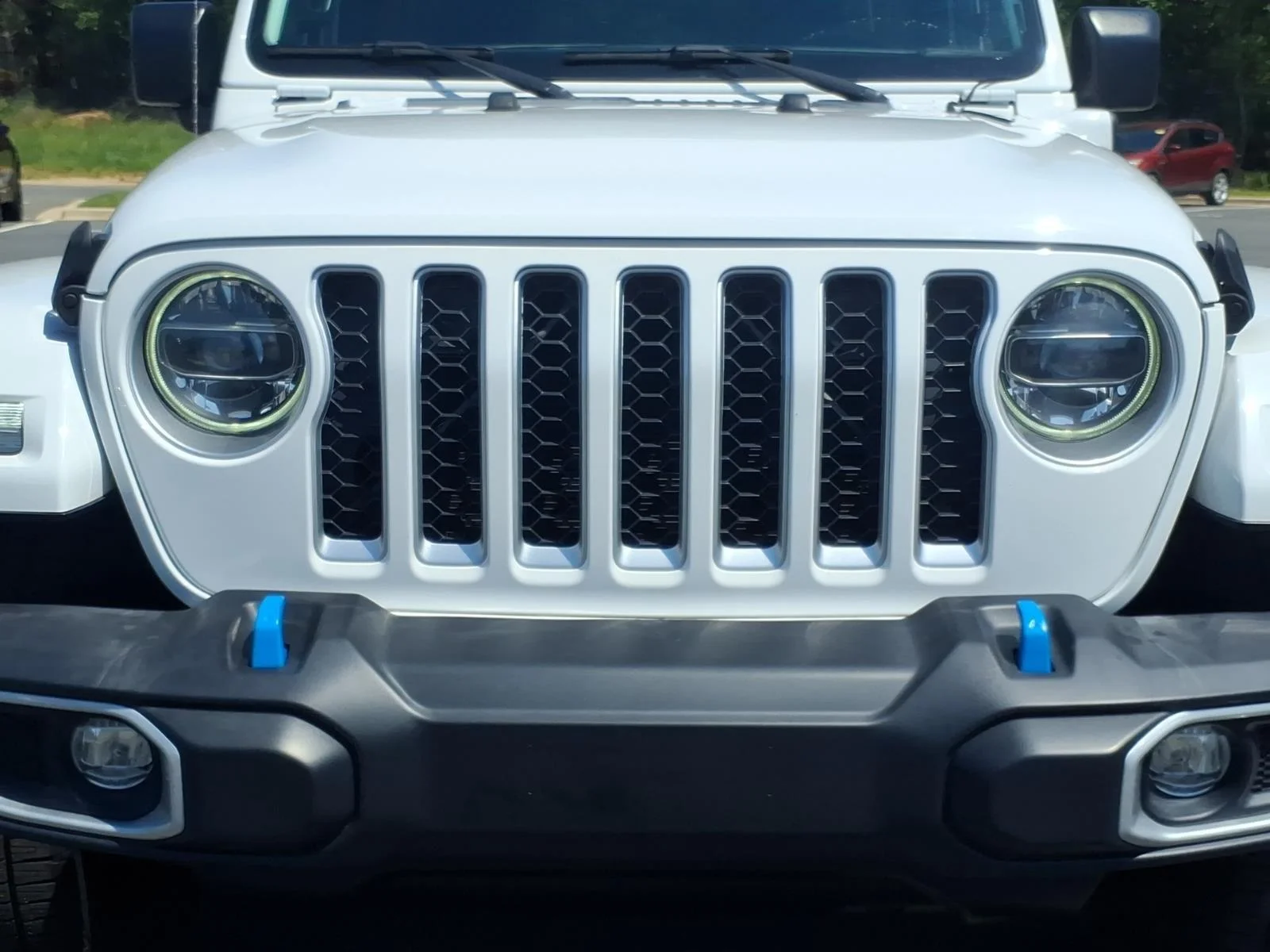 Used 2022 Bright White Clearcoat Jeep Unlimited Sahara image 16