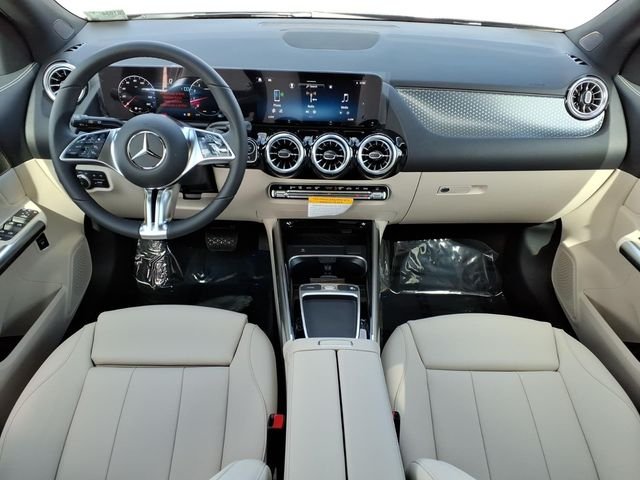 New 2026 Black Mercedes-Benz GLA 250 image 4