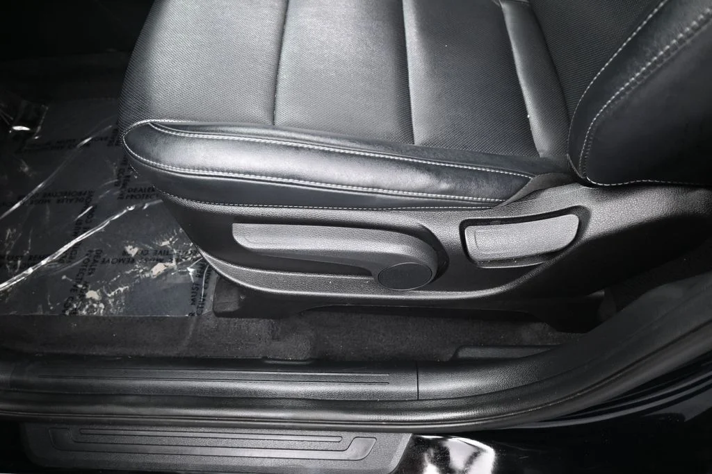 Used 2022 Ebony Black Kia LX image 15