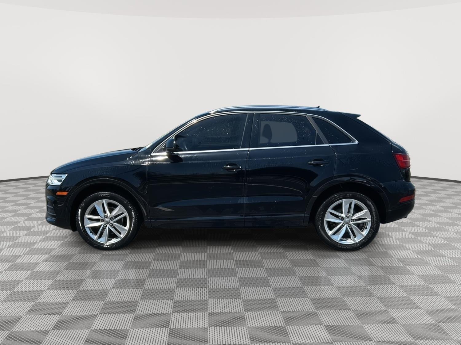 Used 2016 Audi Q3 Premium Plus with VIN WA1EFCFS0GR011272 for sale in Kansas City