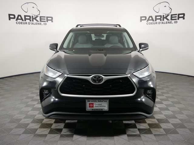 Used 2020 Midnight Black Metallic Toyota LE image 3