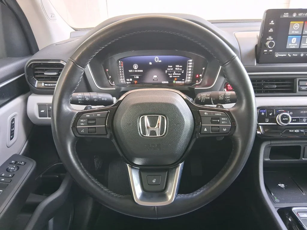 Used 2024 White Honda Elite image 10
