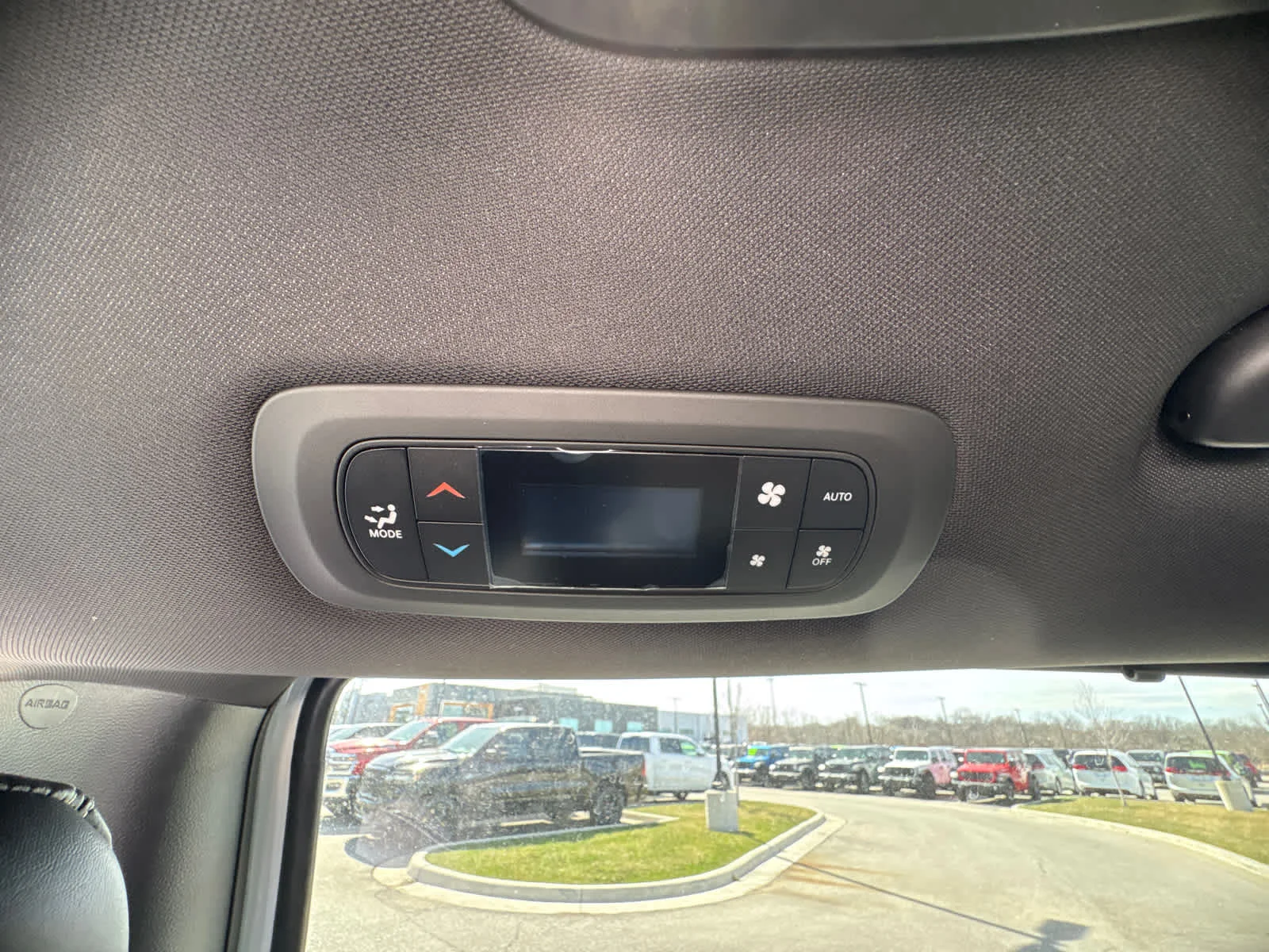 New 2026 Bright White Clearcoat Chrysler Select image 14