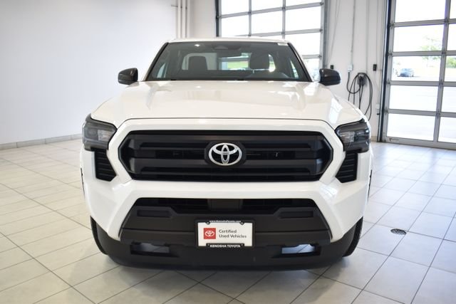 Certified Used 2025 White Toyota SR image 3
