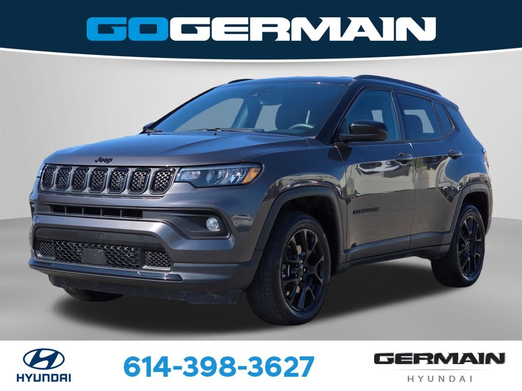 Used 2023 Gray Jeep Latitude image 1
