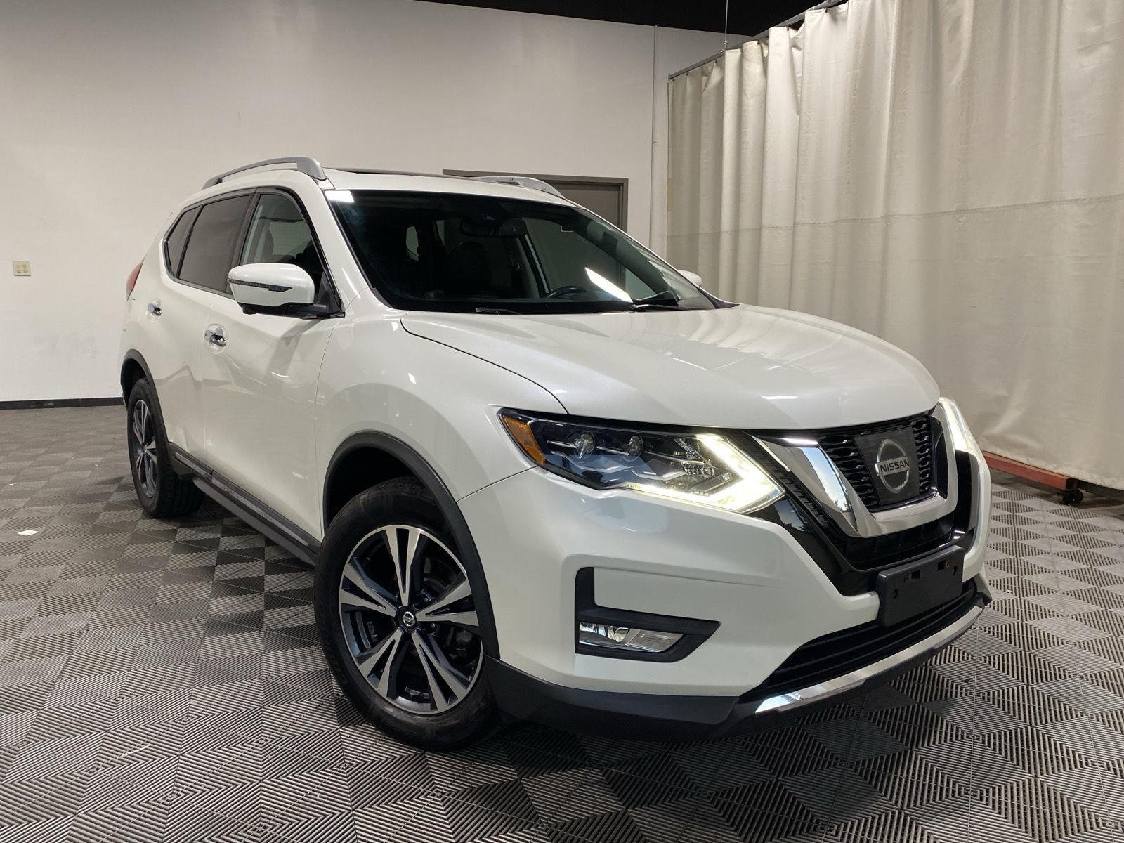 Used 2017 Pearl White Nissan SL image 1