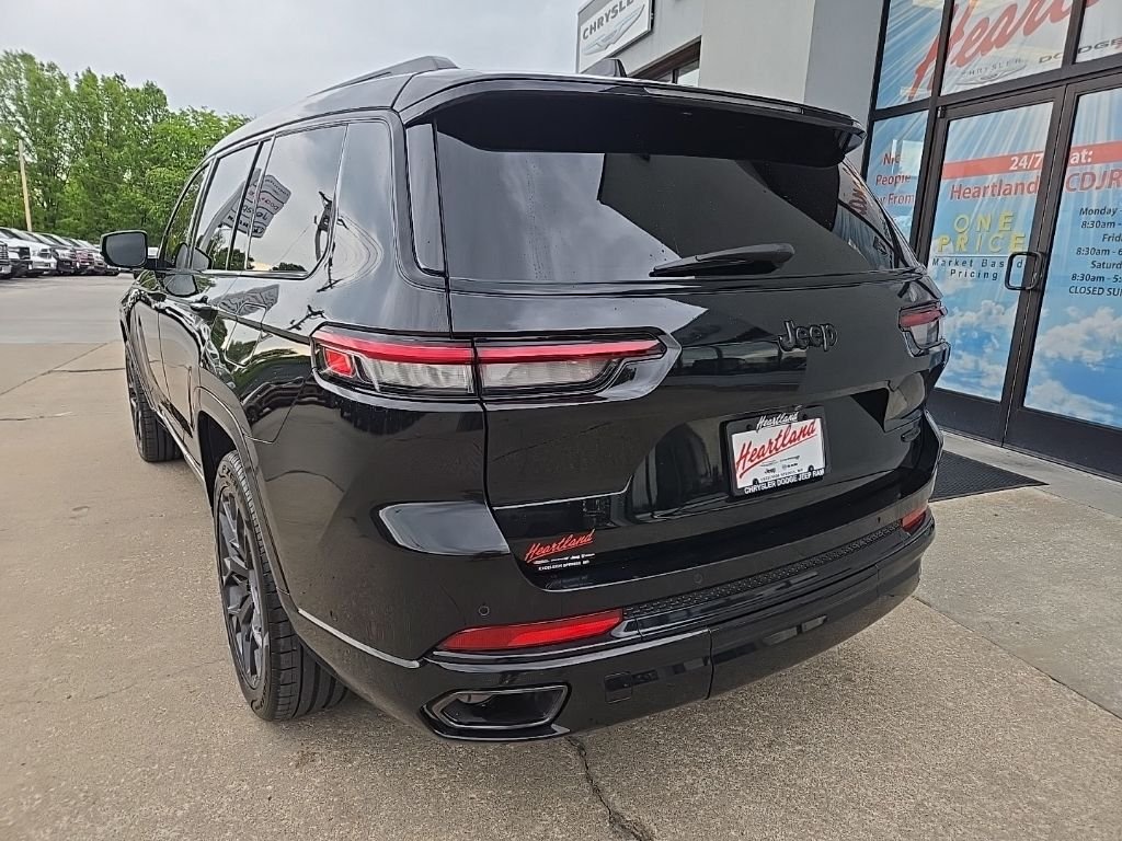 Used 2024 Black Jeep Summit image 10