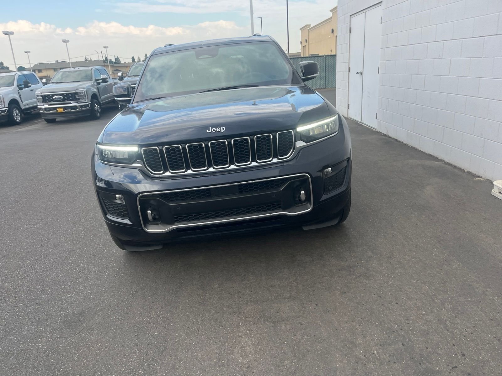 Used 2024 Black Jeep Overland image 4