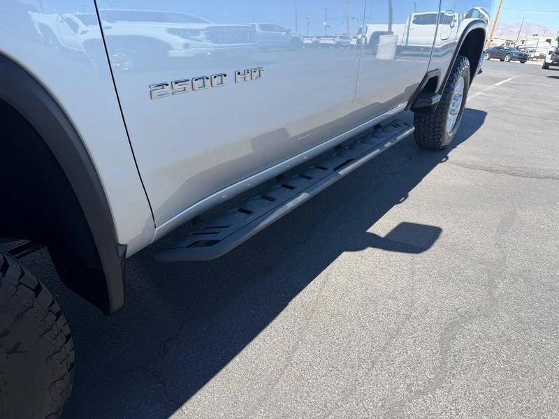 Used 2023 Silver Ice Metallic Chevrolet LT image 30