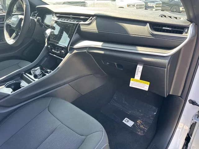 New 2026 White Jeep Laredo X image 14