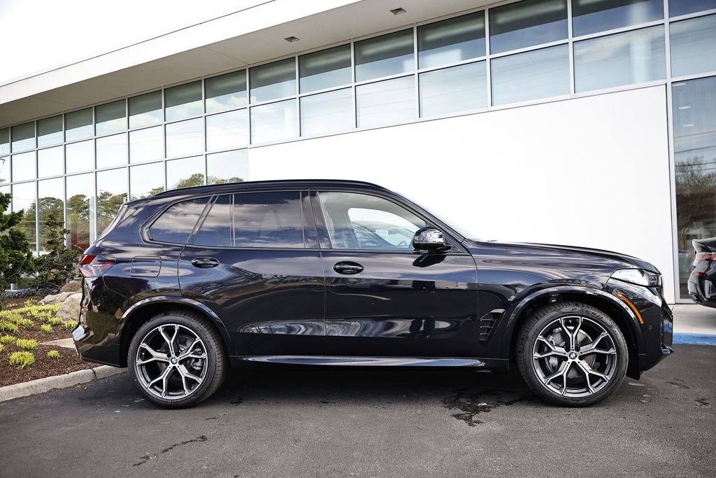 New 2026 Carbon Black BMW xDrive40i image 4