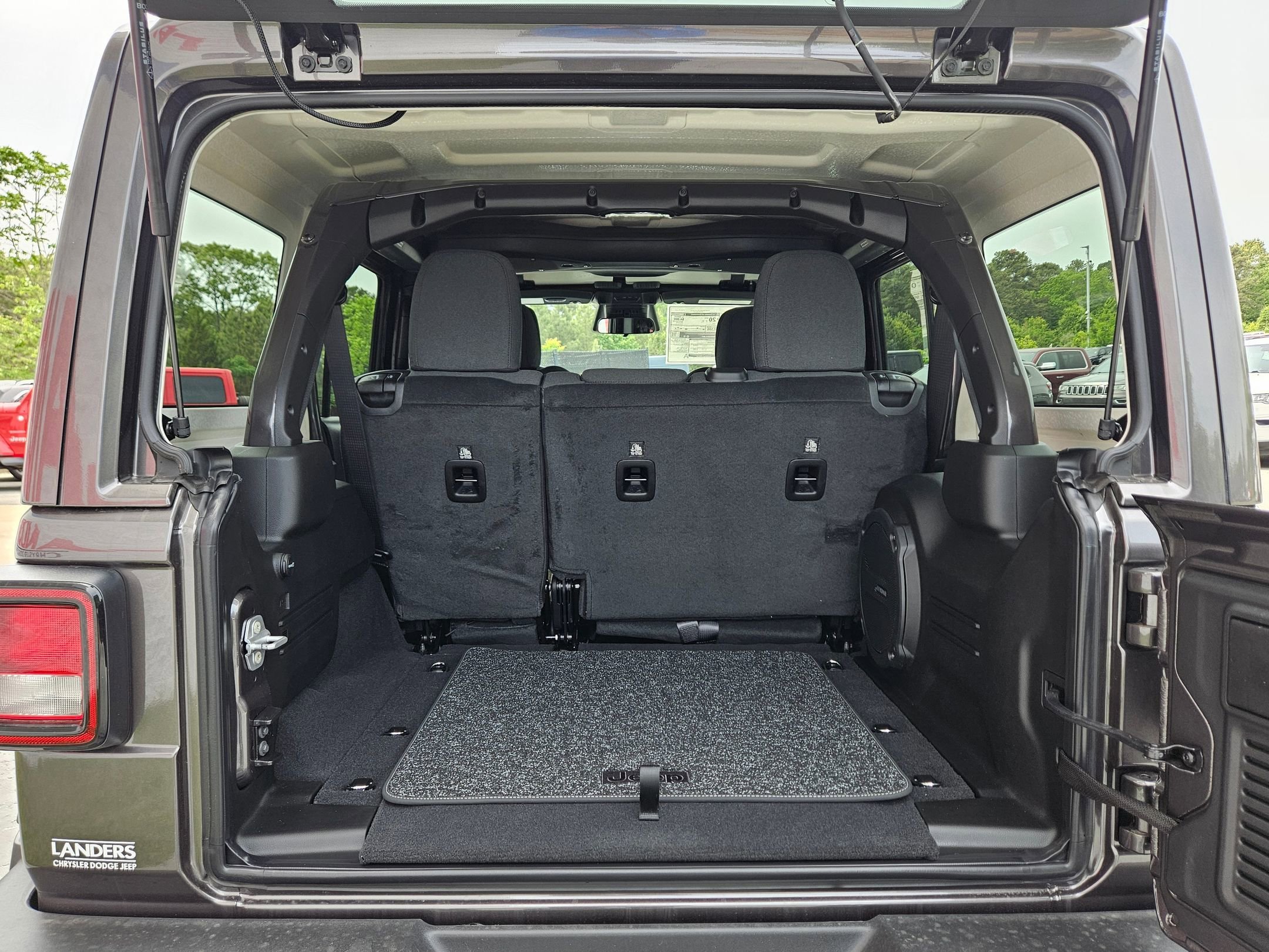 New 2026 Granite Crystal Metallic Clear-Coat Exterior Paint Jeep 85th Anniversary image 26