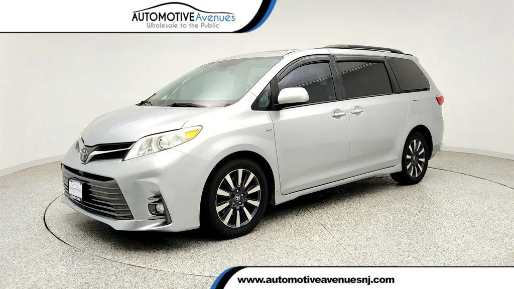 2020 Toyota Sienna XLE Premium V6 AWD 7-Passenger's photo