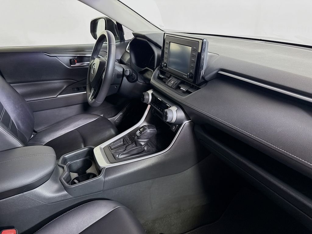 Used 2020 Magnetic Gray Metallic Toyota XLE Premium image 28