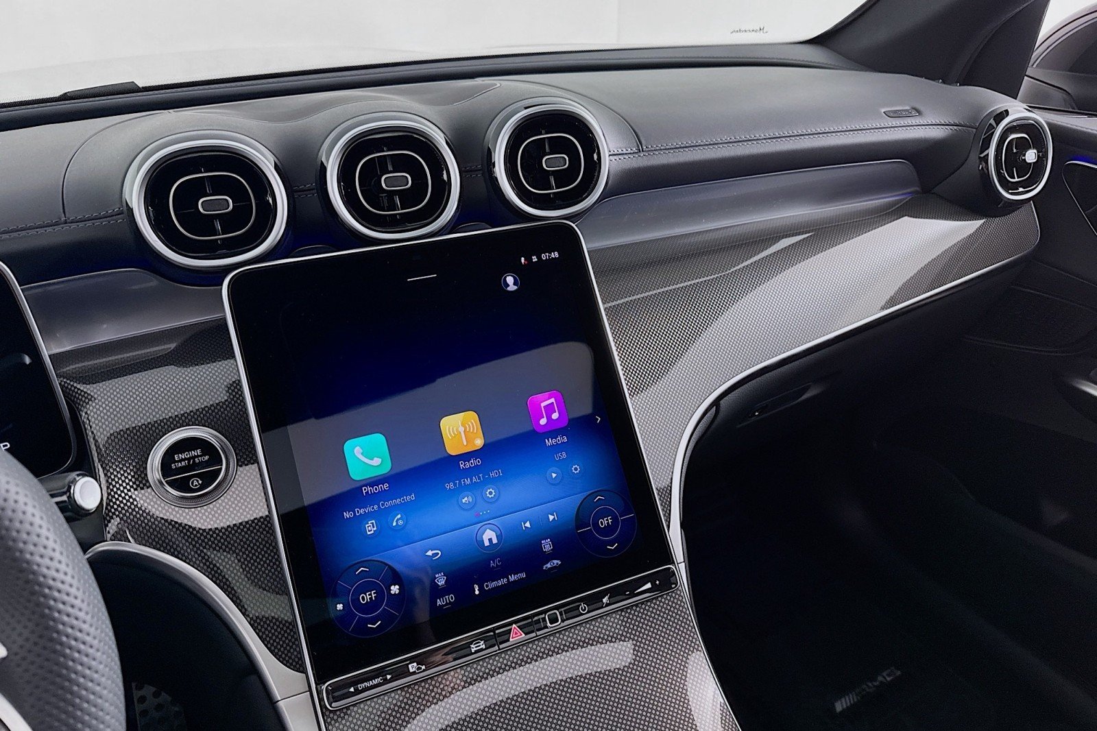 New 2026 Graphite Grey Metallic Mercedes-Benz GLC 300 SUV image 19