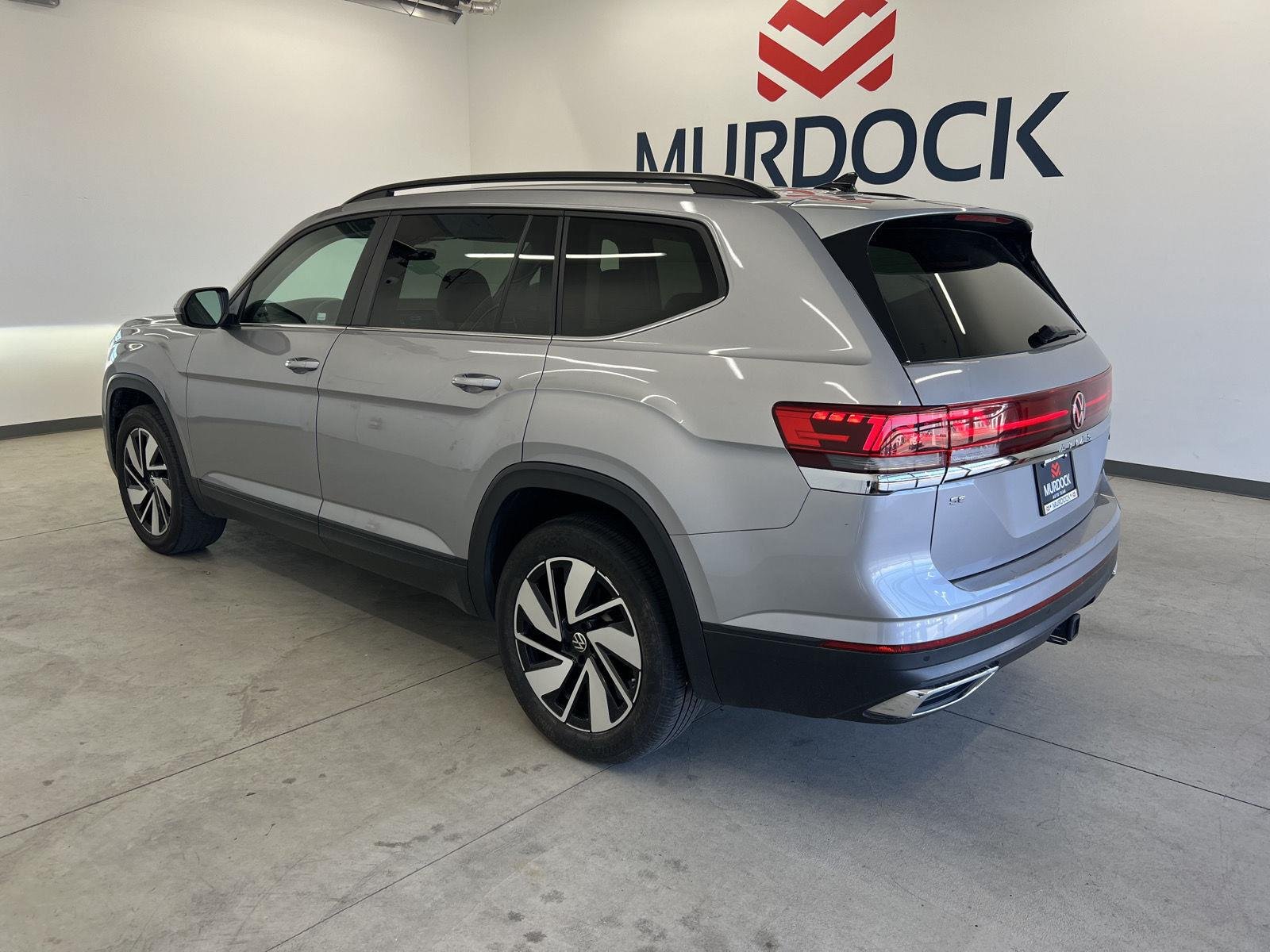 2025 Volkswagen Atlas SE w/Tech - Photo 2