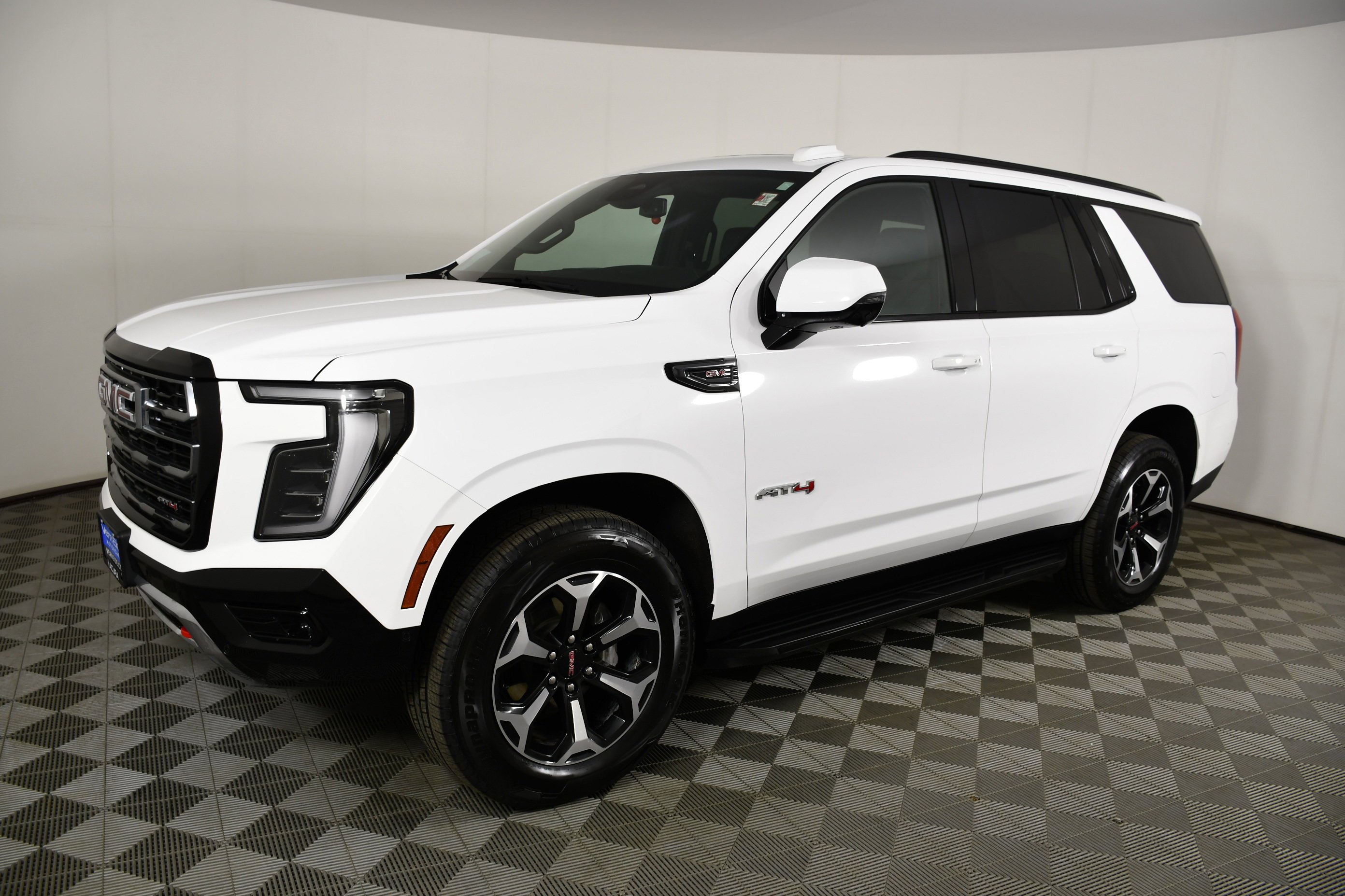 Used 2025 Summit White GMC AT4 image 10