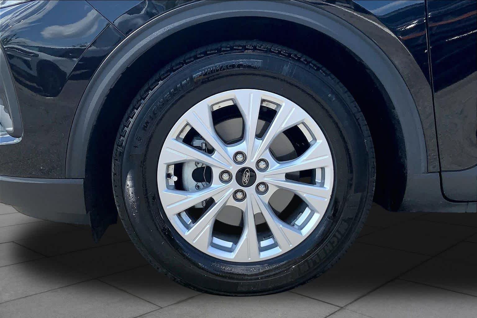 Used 2023 Agate Black Metallic Ford Active image 11