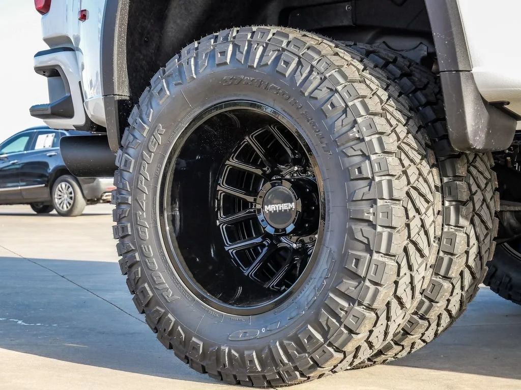 2026 Chevrolet Silverado 3500 HD High Country - Photo 10