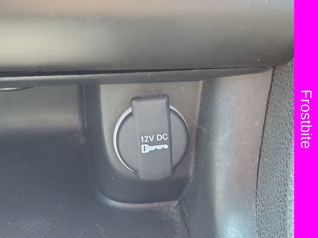Used 2021  Dodge SXT image 29