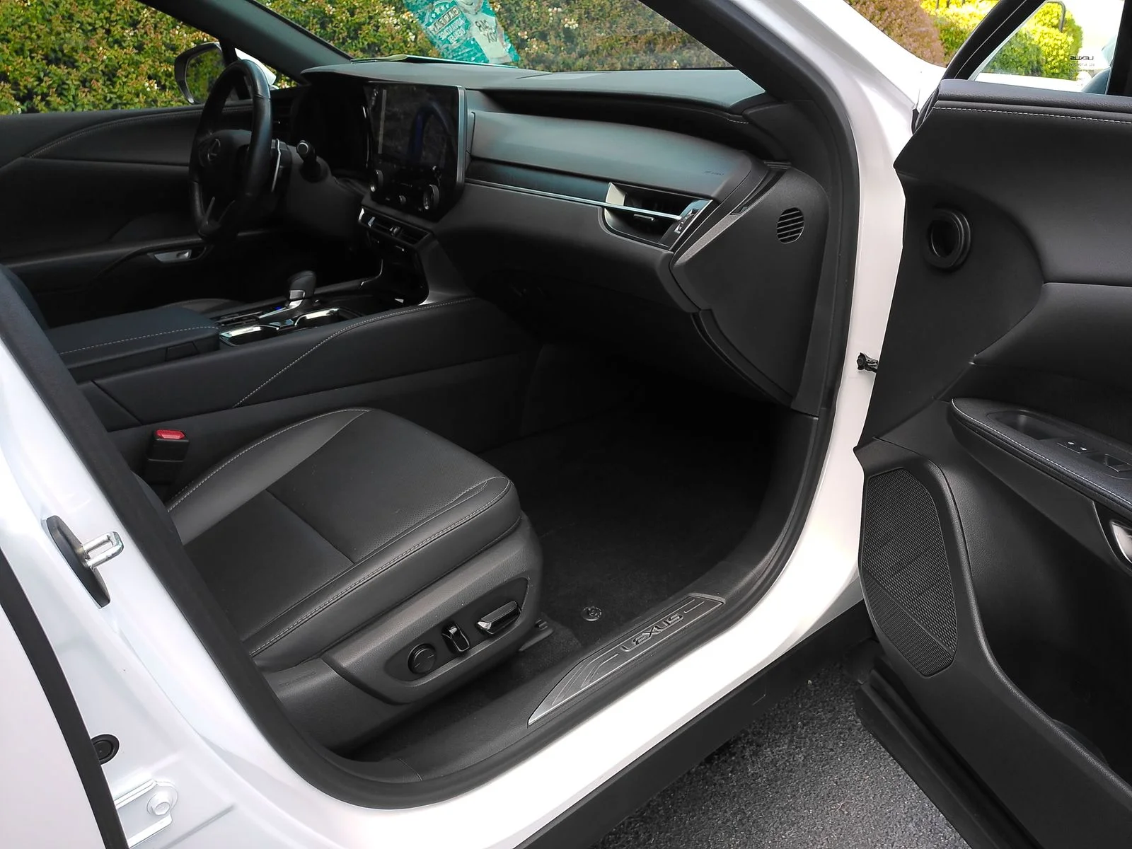 Used 2024 White Lexus 350h Premium image 37