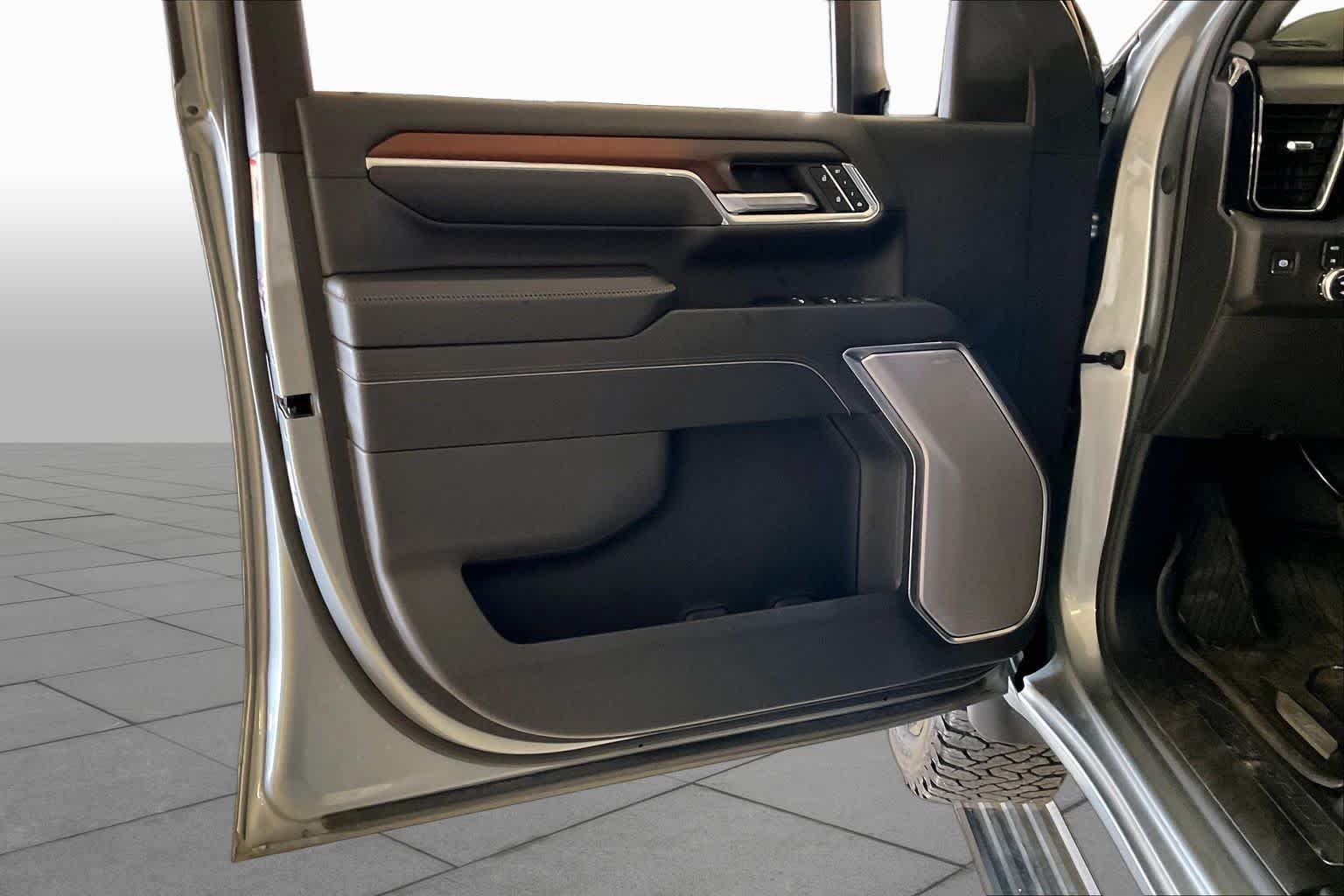 Used 2024 Sterling Metallic GMC Denali image 20