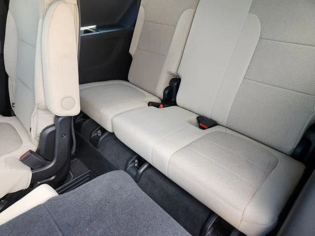 Used 2023 Blue Chevrolet LT image 31