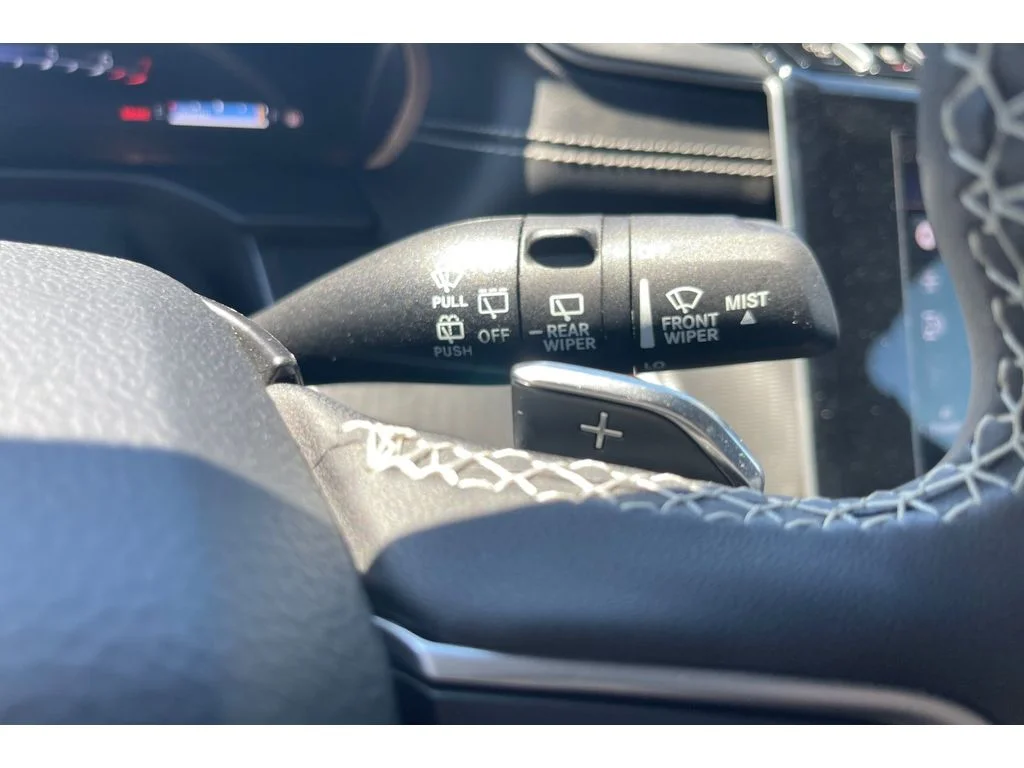 Used 2024 BRIGHT WHITE CLEARCOAT Jeep Laredo image 36