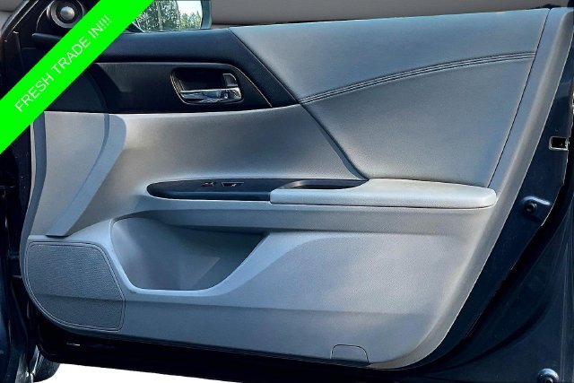 Used 2013  Honda EX-L image 30