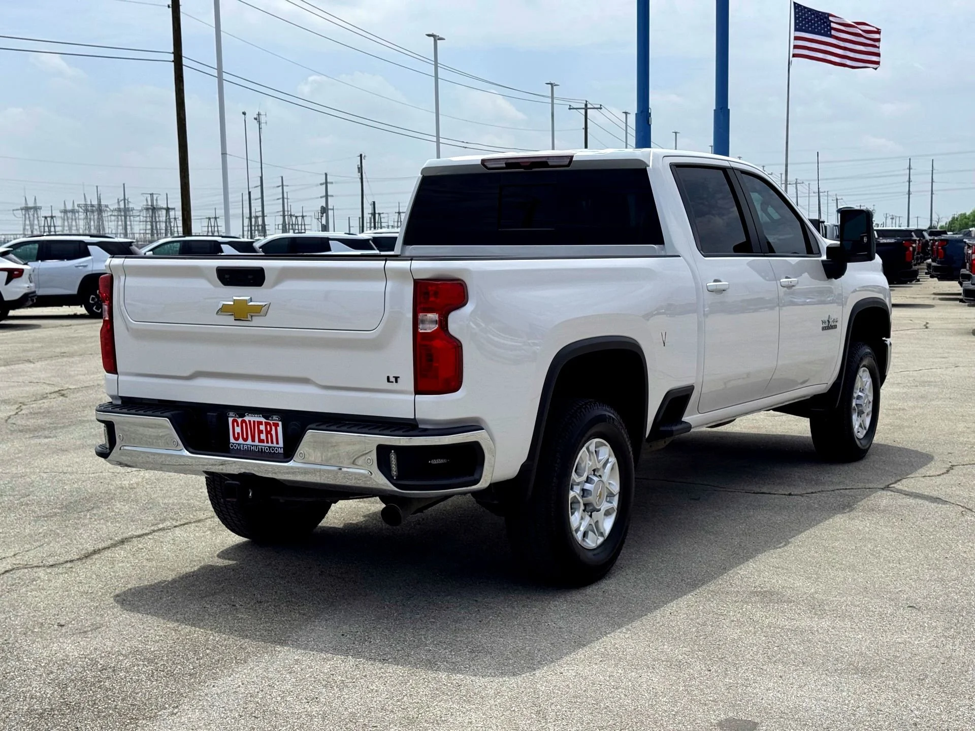 Used 2024 Iridescent Pearl Tricoat Chevrolet LT image 7