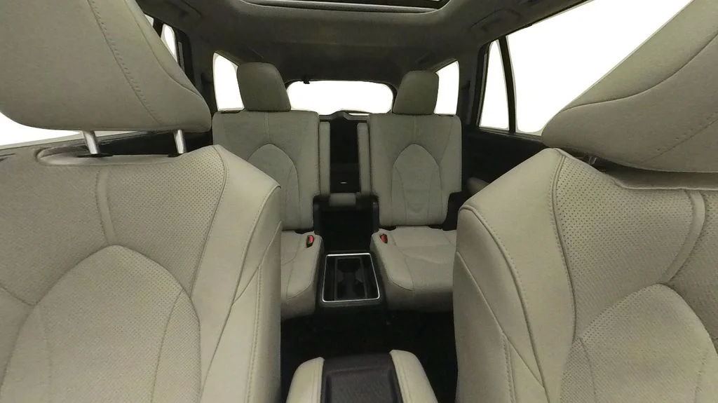 Certified Used 2025  Toyota Limited image 33