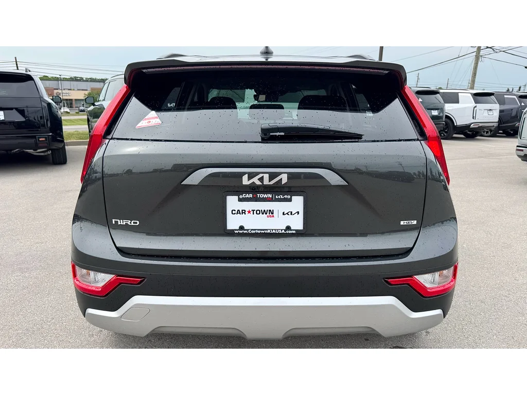 New 2026 Interstellar Gray Kia LX image 5
