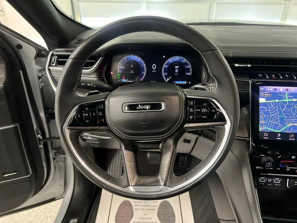 2023 Jeep Grand Cherokee Overland - Photo 31