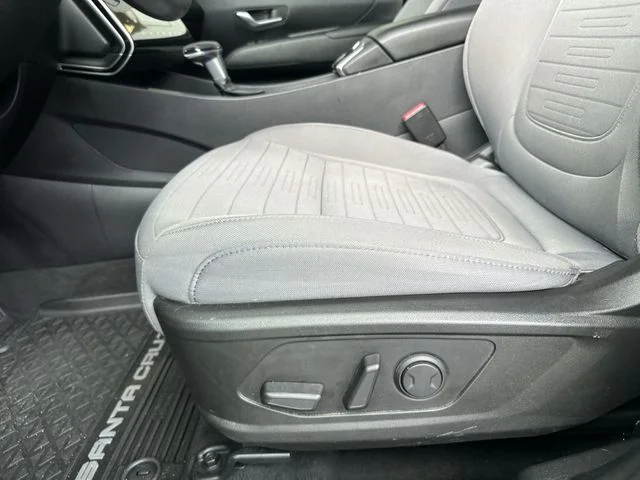Used 2023 Green Hyundai SEL Premium image 13