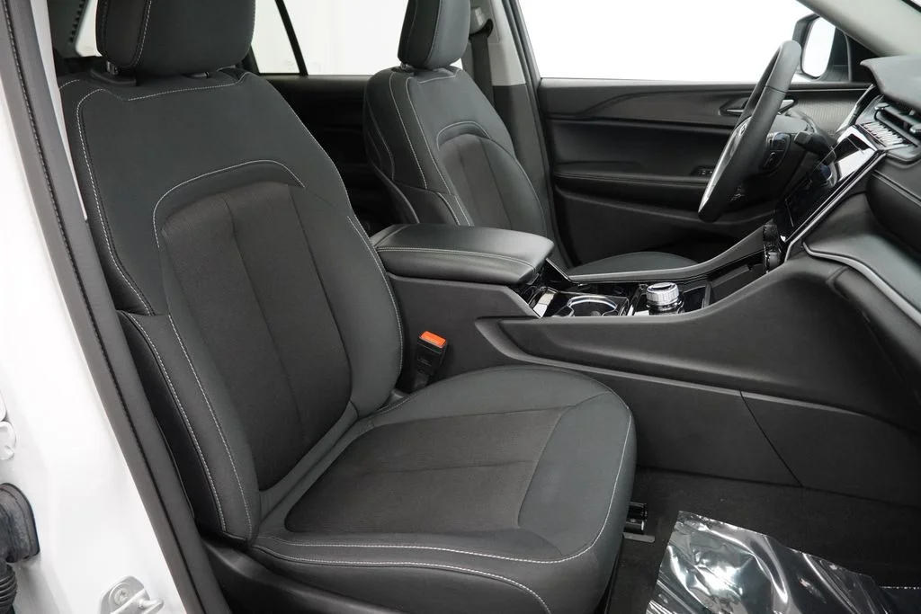 Certified Used 2023 White/off-white Jeep Laredo image 47