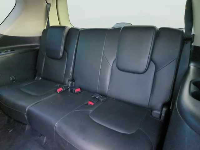 Used 2023 Black Nissan Platinum image 19