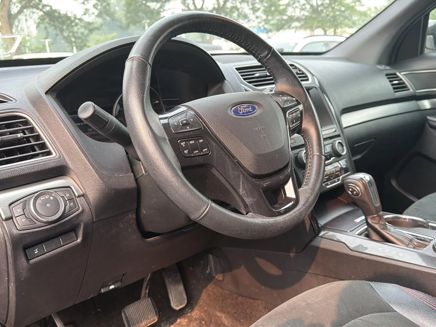 Used 2018 Blue Ford XLT image 7
