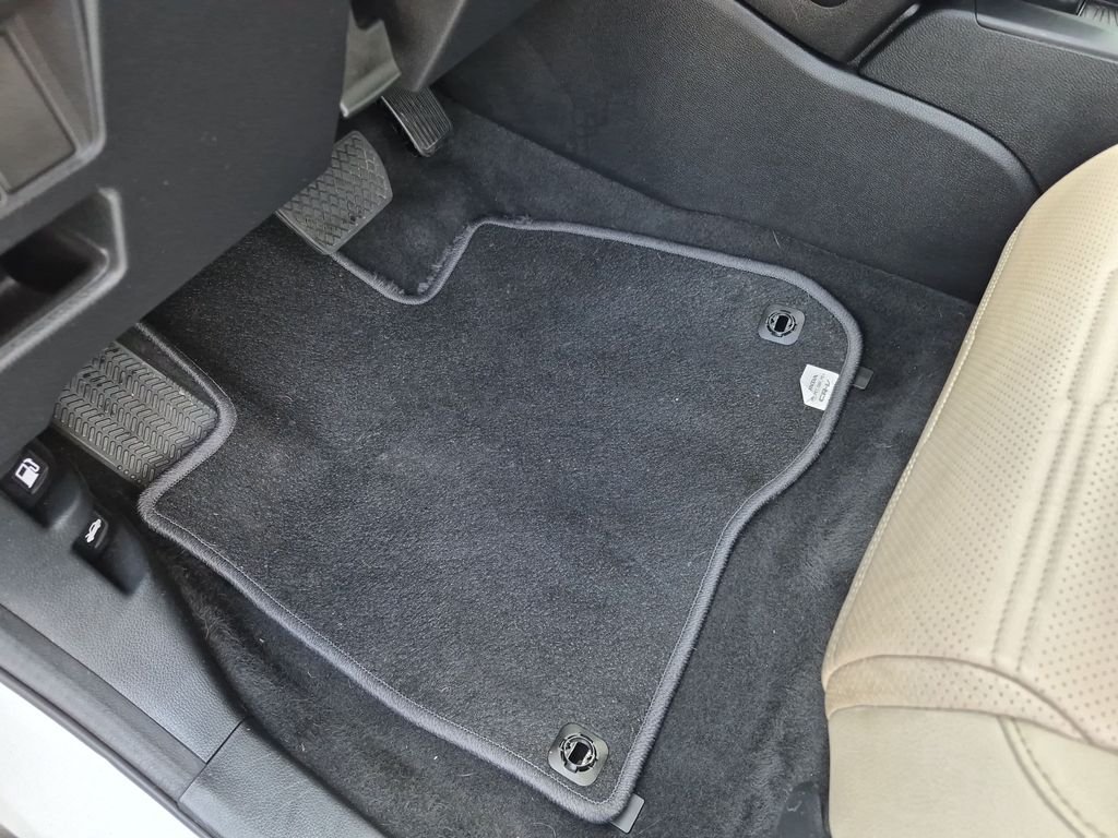 Used 2019  Honda EX-L image 21