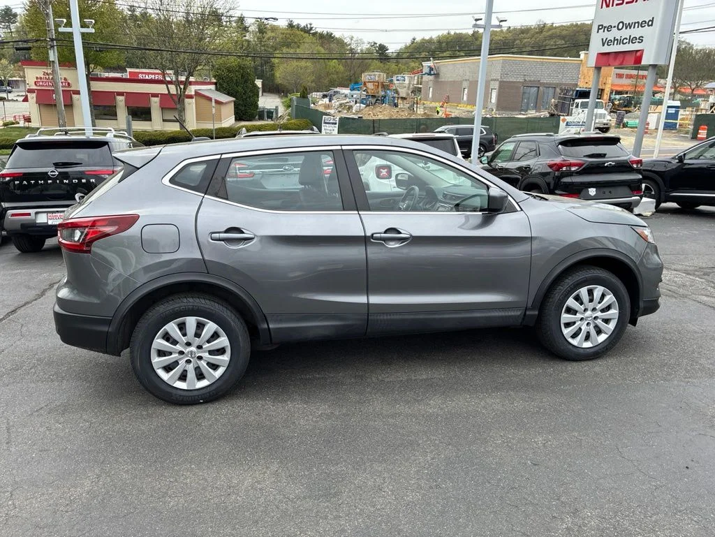 Used 2020 Gray Nissan S image 8