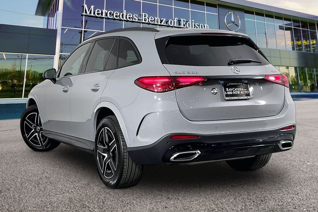 2026 Mercedes-Benz GLC Base - Photo 2