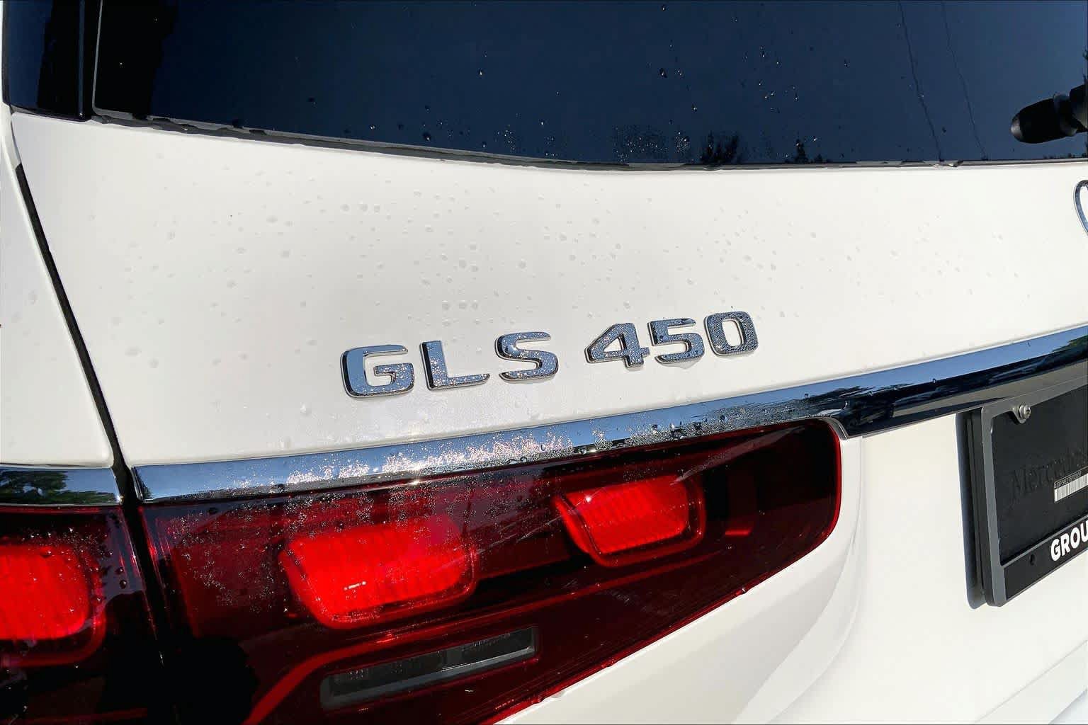 New 2026 MANUFAKTUR Moonlight White Metallic Mercedes-Benz GLS 450 image 19