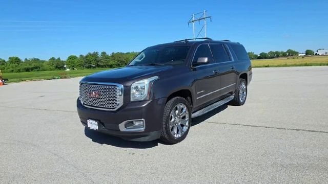Used 2015 Iridium Metallic GMC Denali image 3