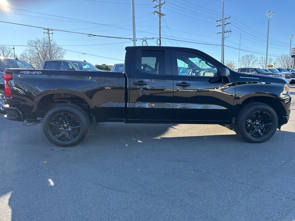 View vehicle photo 6